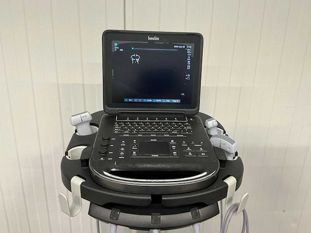 Sonosite - 2021 - p21775-20-b - echo apparaat - afbeelding 2 van  8