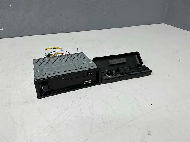 Sony - xr-c2300r - auto radio - afbeelding 3 van  8