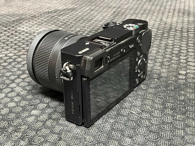 Sony alfa 6000 fotocamera - afbeelding 5 van  9