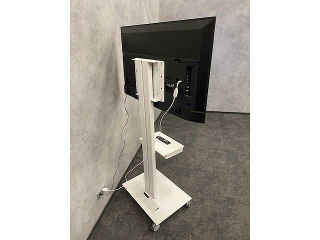 Sony bravia kd-55xf7004 - 55" 4k uhd smart tv met verrijdbaar statief - afbeelding 11 van  20