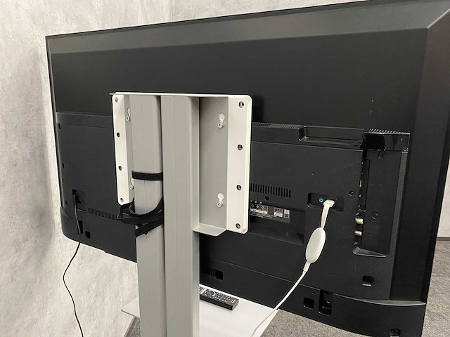 Sony bravia kd-55xf7004 - 55" 4k uhd smart tv met verrijdbaar statief - afbeelding 14 van  14