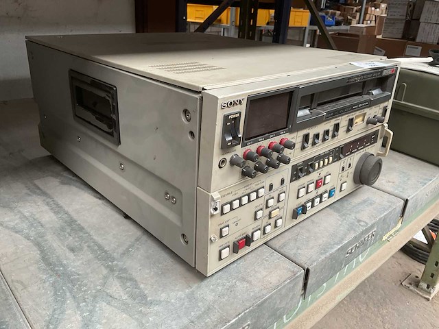 Sony bvw-70p betacam ps editing recorder - afbeelding 3 van  4
