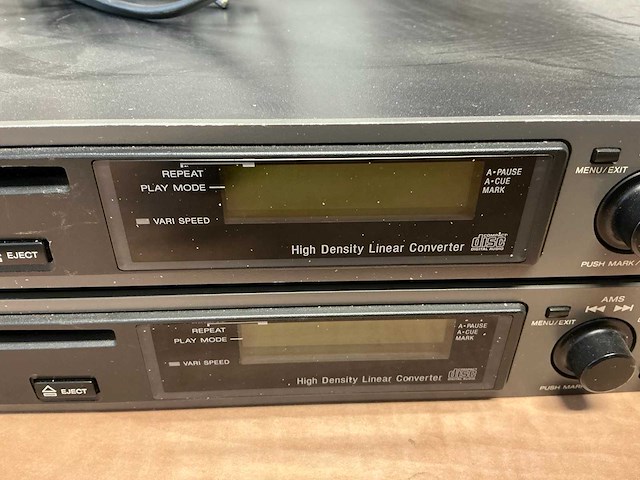 Sony cdp-d11 cd player (2x) - afbeelding 3 van  5