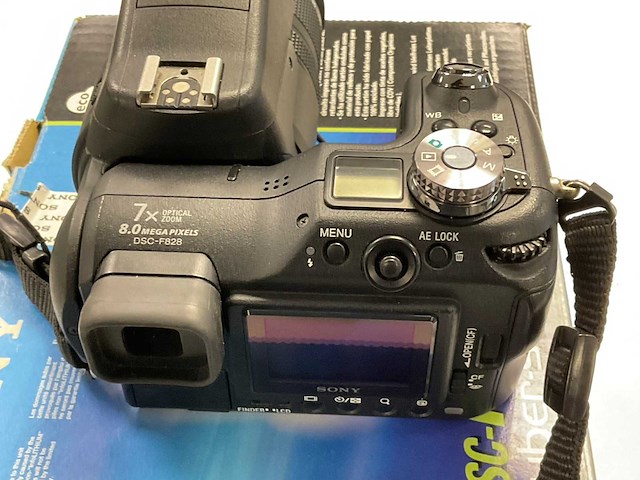 Sony dsc-f828 fotocamera - afbeelding 2 van  5