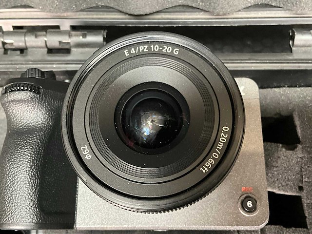 Sony fx30 fotocamera + g master lens + handle - afbeelding 9 van  15