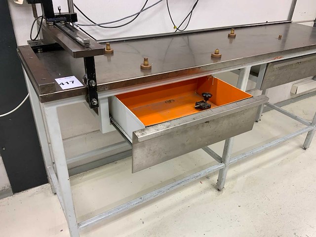 Sony magnescale dg100p meetsonde op metalen werktafel - afbeelding 10 van  10