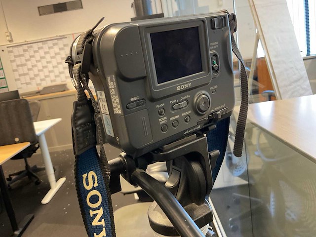 Sony, manfrotto videocamera en statieven - afbeelding 4 van  9