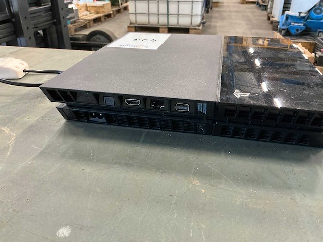 Sony playstation 4 - afbeelding 2 van  2