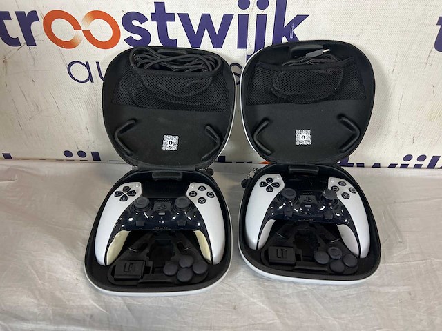 Sony playstation controller (2x) - afbeelding 1 van  1