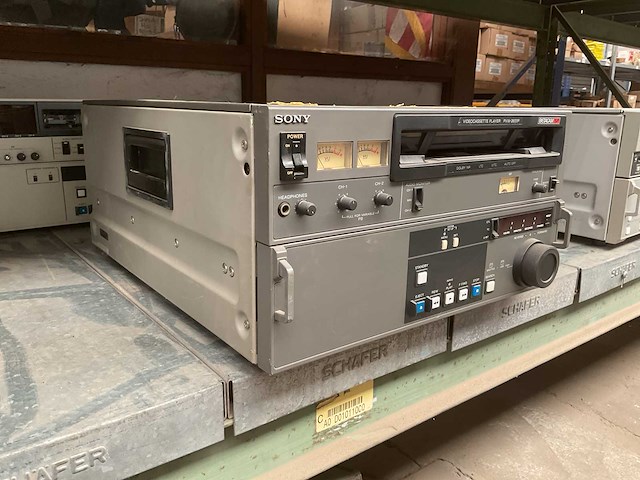 Sony pvw-2600p betacam ps editing player - afbeelding 1 van  4