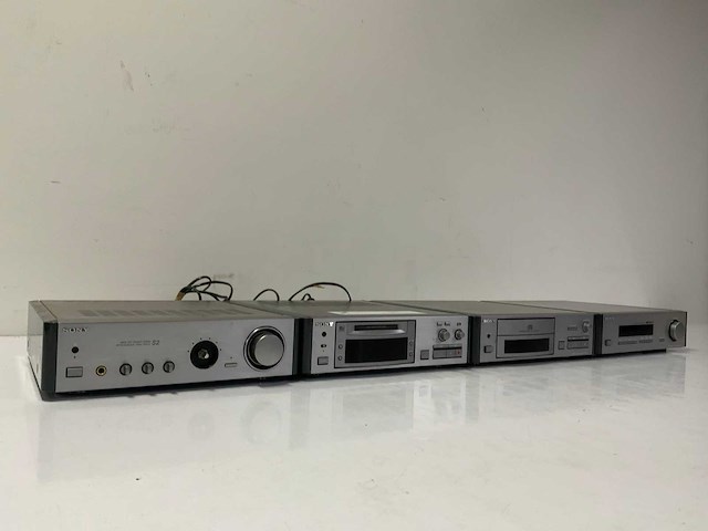 Sony ta-s2, mds-s1, cdp-s1, st-s1 divers afspeelapparatuur - afbeelding 2 van  14
