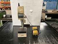 Sony u30f digitale meettaster met statief - afbeelding 1 van  4