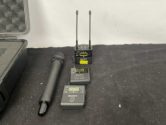 Sony uwp-d27 draadloze microfoonset - afbeelding 1 van  7