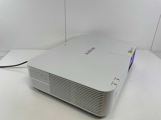 Sony (vpl-phz10) 5000 lumen wuxga laser light source projector - 100 hours (lamp hours) - afbeelding 2 van  5