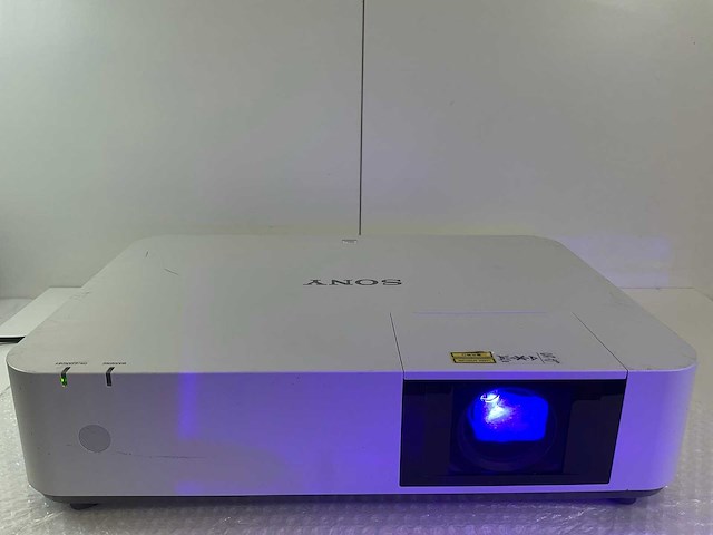 Sony (vpl-phz10) 5000 lumen wuxga projector (2221 lamp hours) - afbeelding 1 van  7