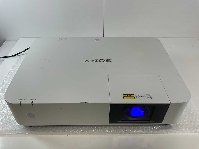 Sony (vpl-phz10) 5000 lumen wuxga projector (2869 lamp hours) - afbeelding 2 van  8