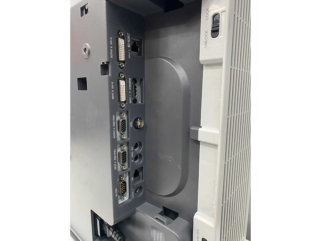 Sony wuxga vpl-fhz65 - xl lcd data projector - afbeelding 8 van  17