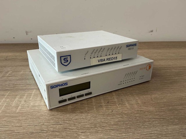 Sophos red 50 / red 15 firewall (2x) - afbeelding 1 van  3