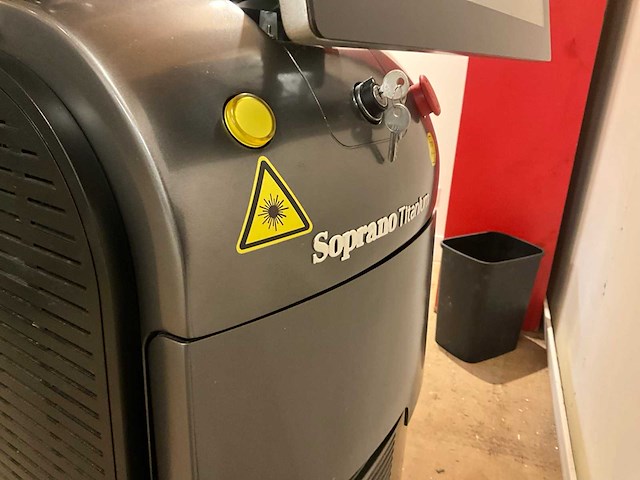 Soprano titanium laserontharingsapparaat - afbeelding 6 van  10