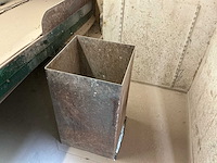 Sorteer - aanvoerband & sorteer container - afbeelding 2 van  13