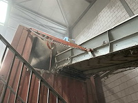 Sorteer - aanvoerband & sorteer container - afbeelding 12 van  13
