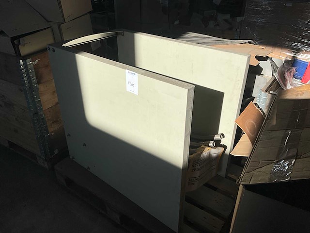 Sorty voerstation - afbeelding 1 van  4