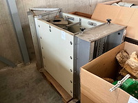 Sorty voerstation - afbeelding 1 van  8