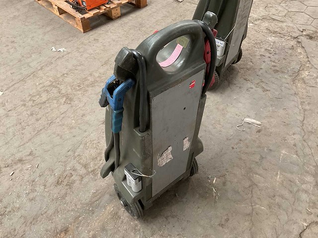 Sos booster mobile 12/24v startbox - afbeelding 3 van  5