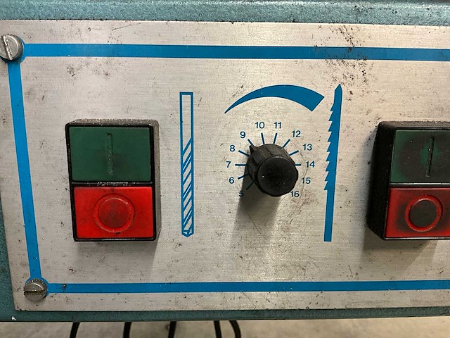 Sosform automatisch 90/ 1850a boor/figuurzaag machine - afbeelding 13 van  15