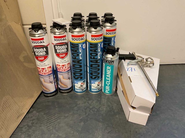 Soudal kit met twee kitspuiten (13x) - afbeelding 1 van  5