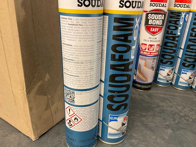 Soudal kit met twee kitspuiten (13x) - afbeelding 3 van  5