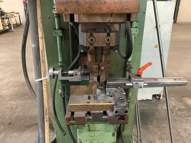 Soudeuse electrique e200 puntlasmachine - afbeelding 4 van  6