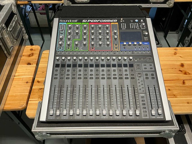Soundcraft - si performer 1 - digital mixing console - afbeelding 6 van  13