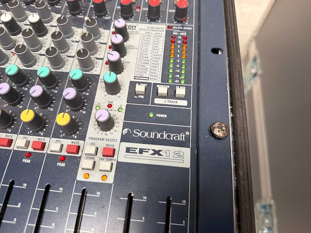 Soundcraft efx13 digitale mengtafel - afbeelding 5 van  5