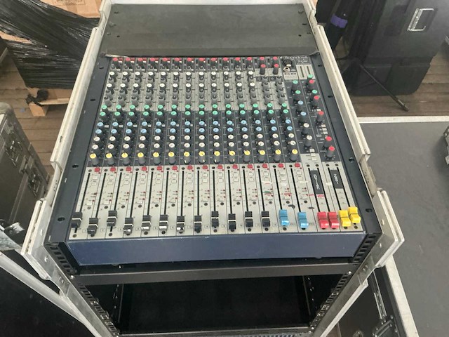 Soundcraft gb2r analoge mengtafel - afbeelding 2 van  7