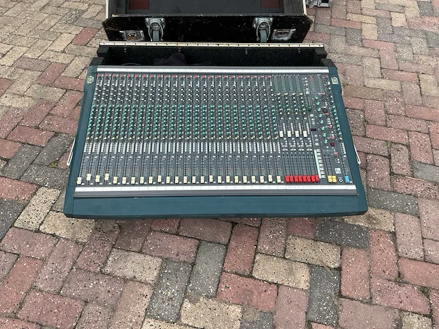Soundcraft k3 analoge mengtafel - afbeelding 1 van  3