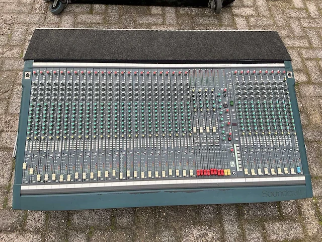 Soundcraft k3 analoge mengtafel - afbeelding 1 van  5