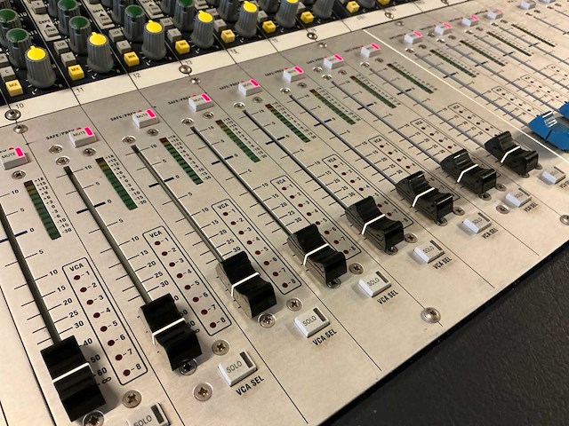 Soundcraft mh3-24 analoge mengtafel - afbeelding 18 van  22