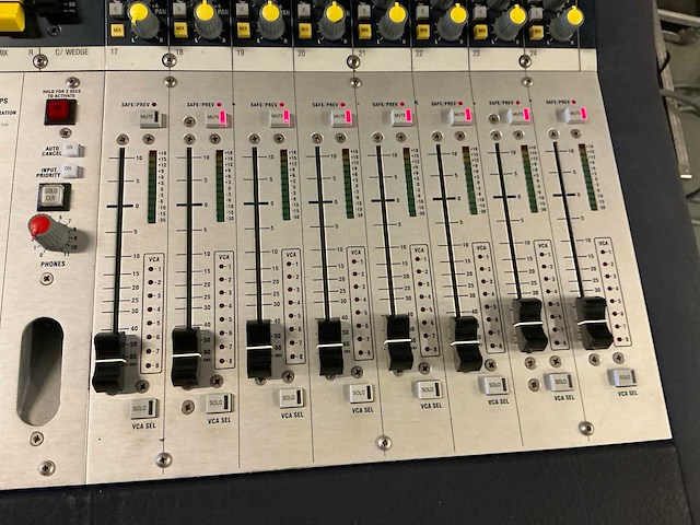 Soundcraft mh3-24 analoge mengtafel - afbeelding 21 van  22