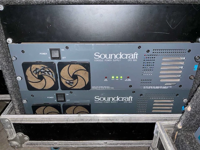Soundcraft mh3 analoge mengtafel met eq rack - afbeelding 9 van  18