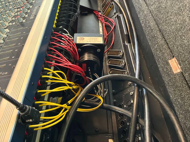 Soundcraft mh3 analoge mengtafel met eq rack - afbeelding 4 van  18