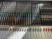 Soundcraft mh3 analoge mengtafel met fx rack en eq rack - afbeelding 12 van  24