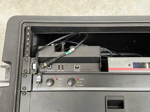 Soundcraft / sennheiser ui12 digitale mengtafel set - afbeelding 4 van  6