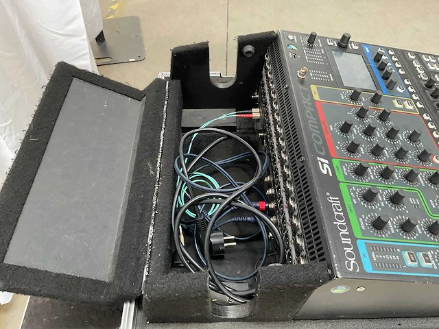 Soundcraft si compact 16 analoge mengtafel - afbeelding 4 van  9