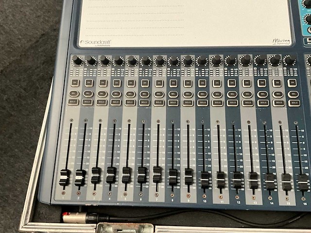 Soundcraft si expression 3 digitale mengtafel - afbeelding 12 van  12