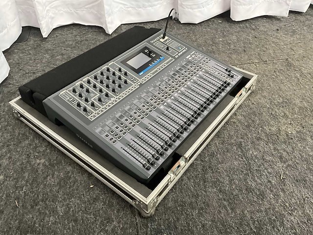 Soundcraft si impact digitale mengtafel - afbeelding 3 van  10