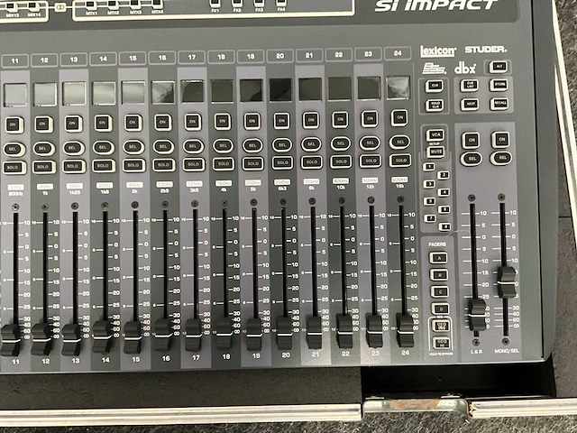 Soundcraft si impact digitale mengtafel - afbeelding 6 van  10