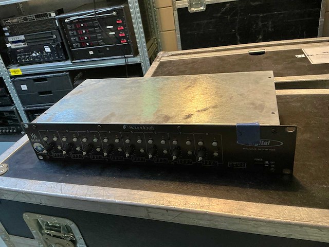 Soundcraft spirit 324 digitale mengtafel set - afbeelding 6 van  16