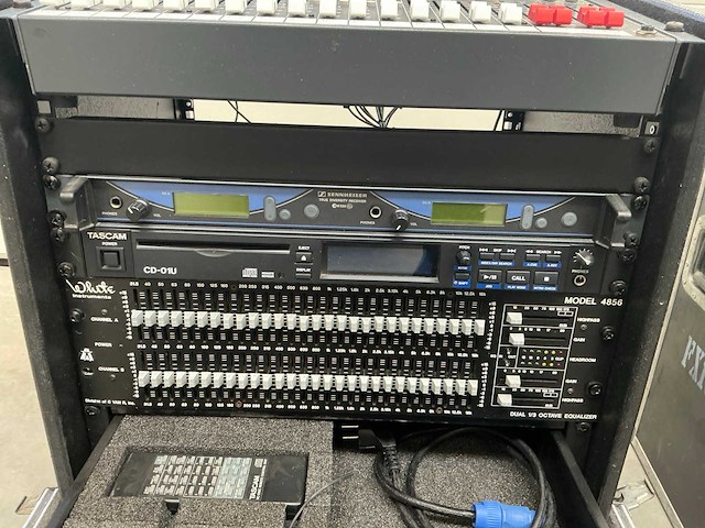 Soundcraft spirit fx16 analoge mengtafel met microfoon units - afbeelding 4 van  5