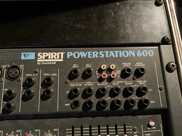 Soundcraft spirit powerstation 600 analoge mengtafel met versterker - afbeelding 3 van  6
